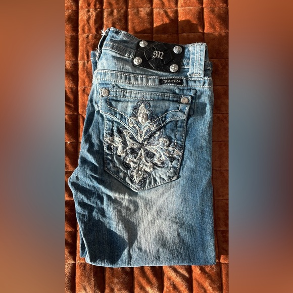 Miss Me Capri - Picture 1 of 3